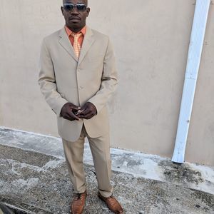 Meet your Posher, Cherelus